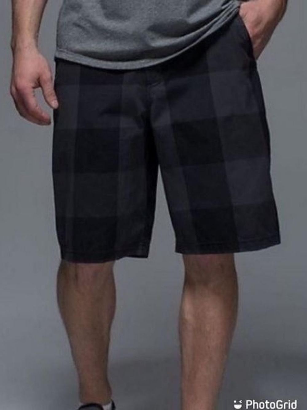 Lululemon Athletica Men's Black Plaid Flat-Front Shorts Size 32
